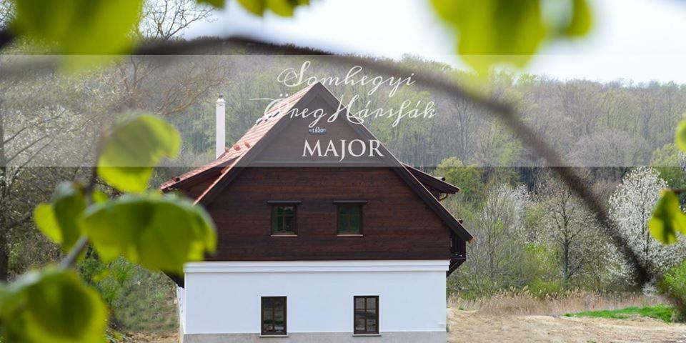 Somhegyi Oereg Harsfak Major Vendeghaz Bed & Breakfast Bakonybél Eksteriør bilde